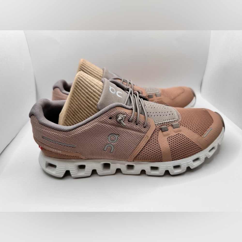 On Women's Cloud 5 Sneakers Rosebrown/Fog Size 7